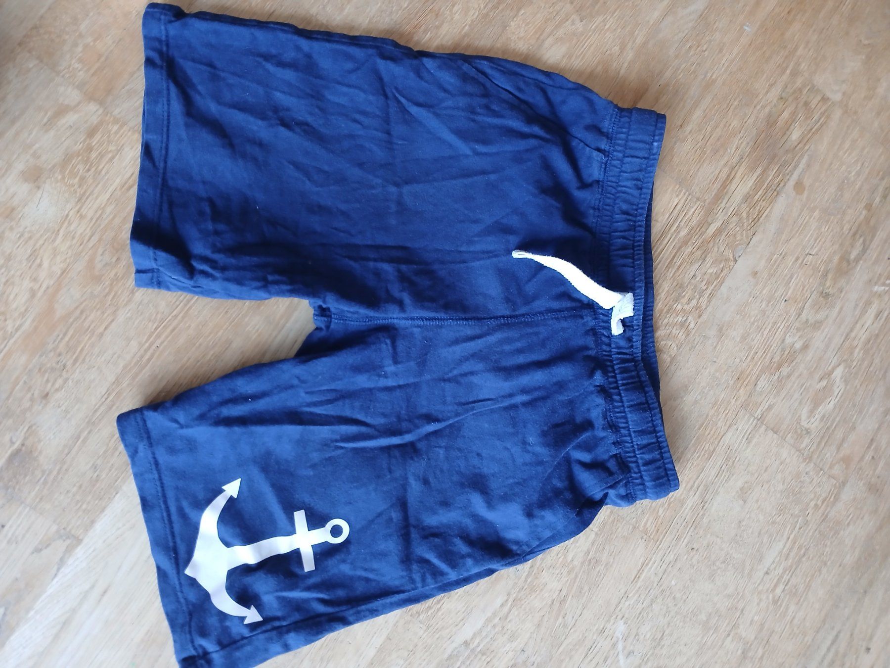 H&M Pantaloni: Hose kurz H+M Grösse 128 – Usato da Münchwilen TG venduto da miwirz