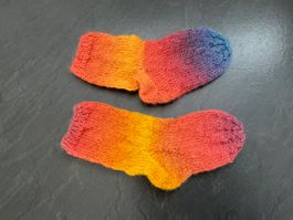 Handgestrickte Kindersocken Fusslänge 13cm Gr.21/22
