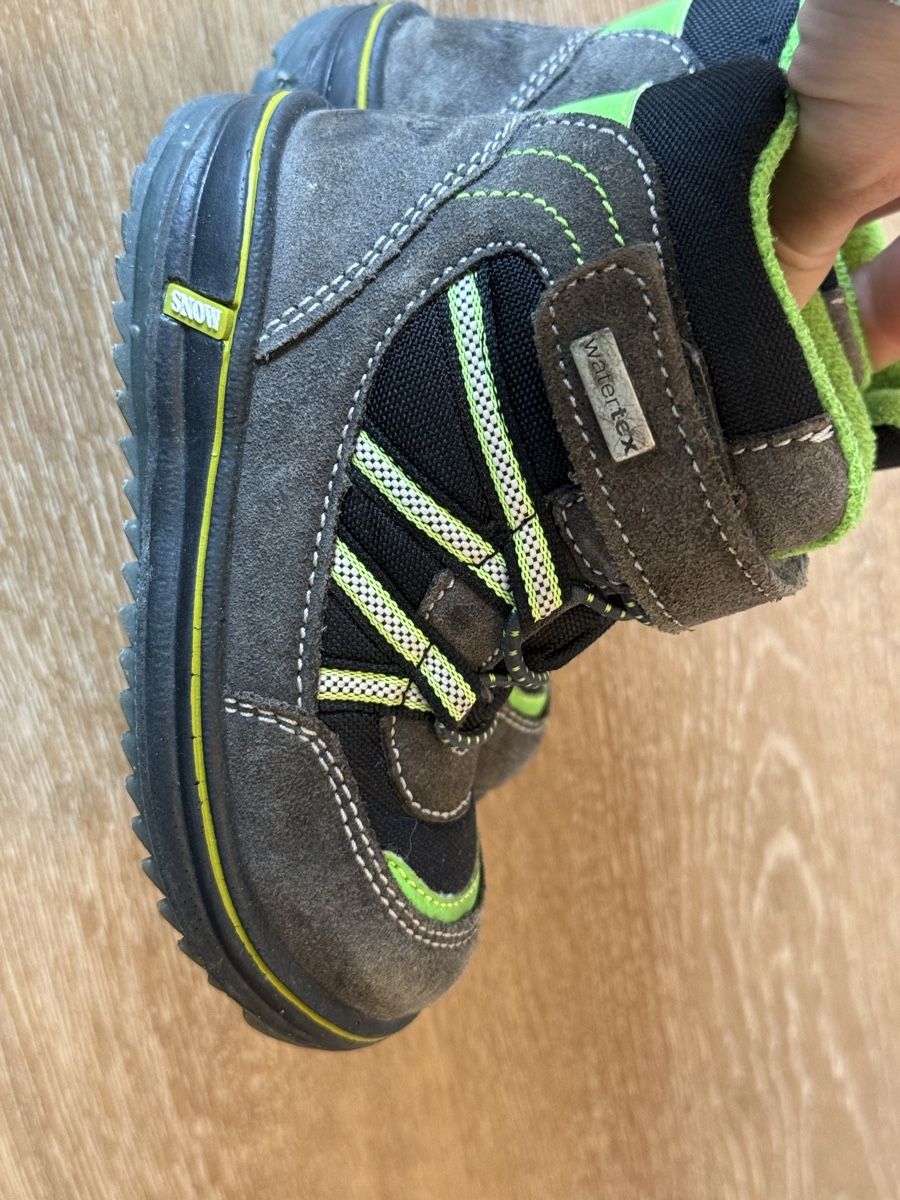 Chaussures garçon: Winterschuhe Grösse 24 – D'occasion à Zug par dani1529 2