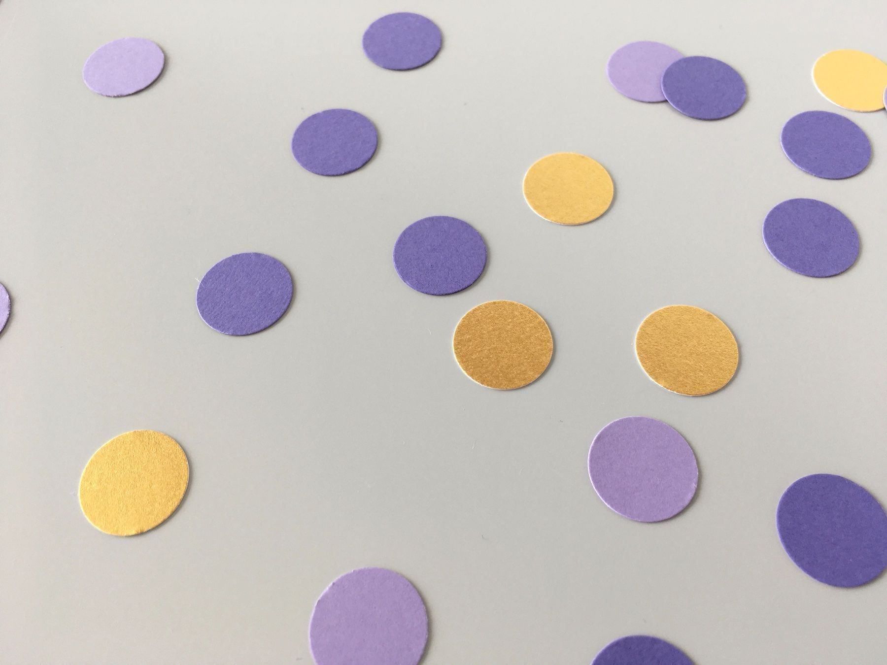 Tutte le decorazioni: Konfetti rund Deko - 180 Stück – Nuovo e nell'imballaggio originale da Zollikofen venduto da poppala 4
