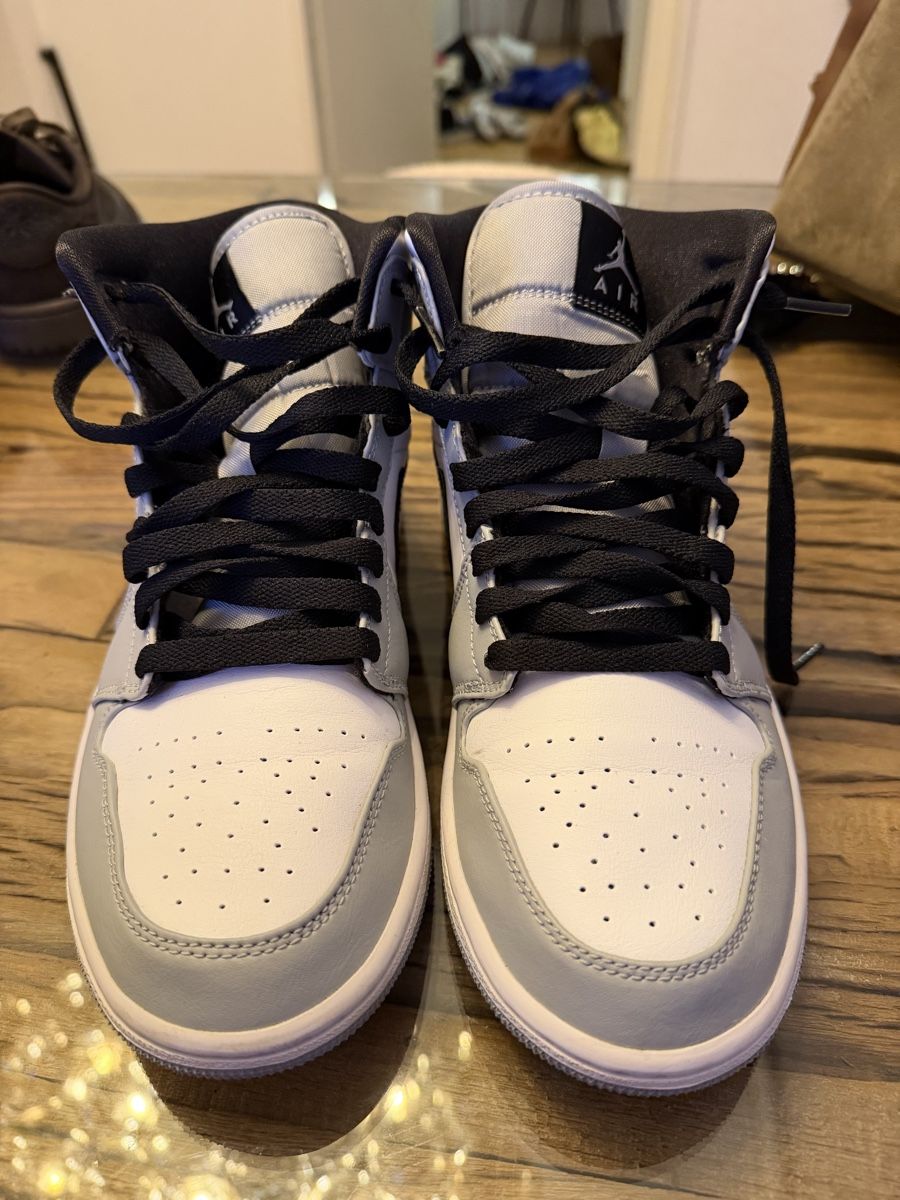 Jordan Scarpe da uomo: Jordan 1 Mid Light Smoke Grey Grösse 41 – Nuovo (secondo la descrizione) da Zürich venduto da fat_ser99 1