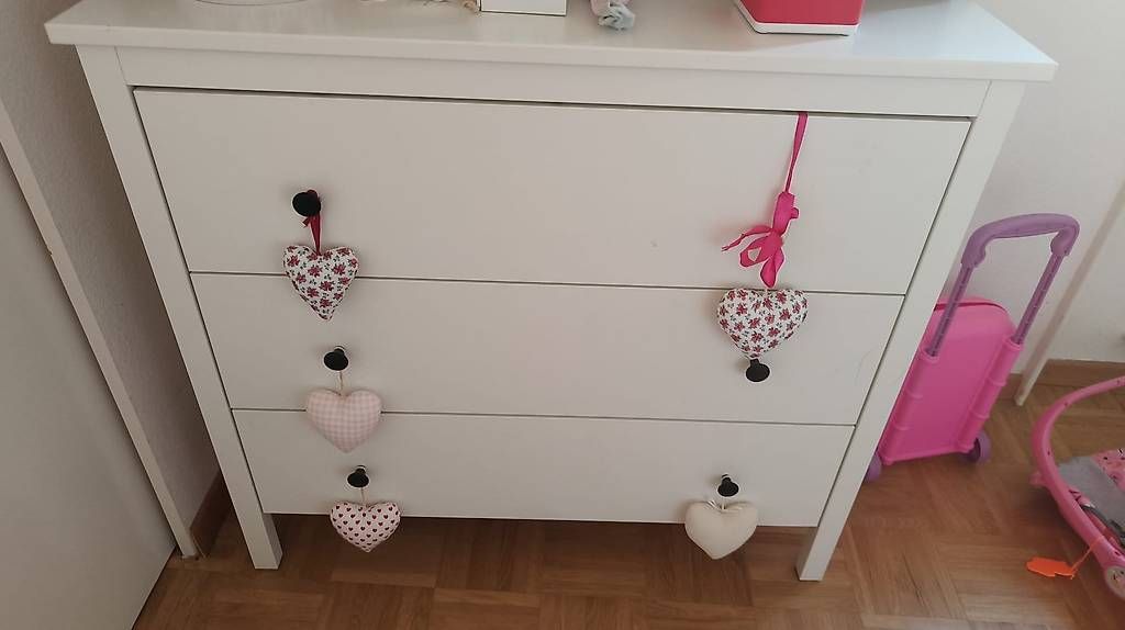 Commodes: Commode Ikea  – Défectueux à Pully par chi_p2rq