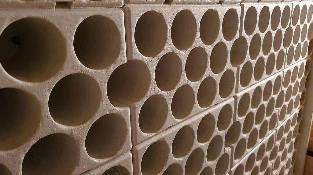 Scaffali: Styropor-Weinregal – Usato da Küttigen venduto da rijo26