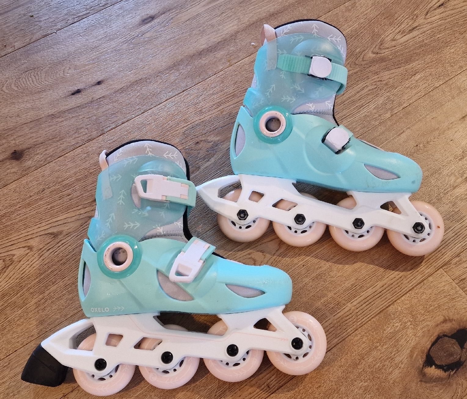 Oxelo Pattini in linea & Pattini a rotelle: Mint Green Oxelo Adjustable Inline Skates Size 28-30 – Usato da Emmenbrücke venduto da Nadmorebiti 2