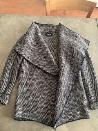 Gilet Zara style asymétrique noir et blanc chaud, S