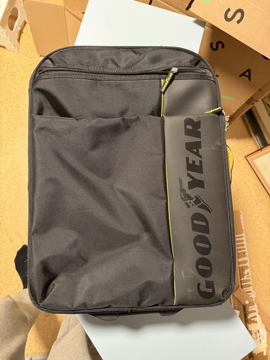 Altro in Aeronautica: Goodyear Pilotenkoffer Trolley – Usato da Luzern venduto da Grawp