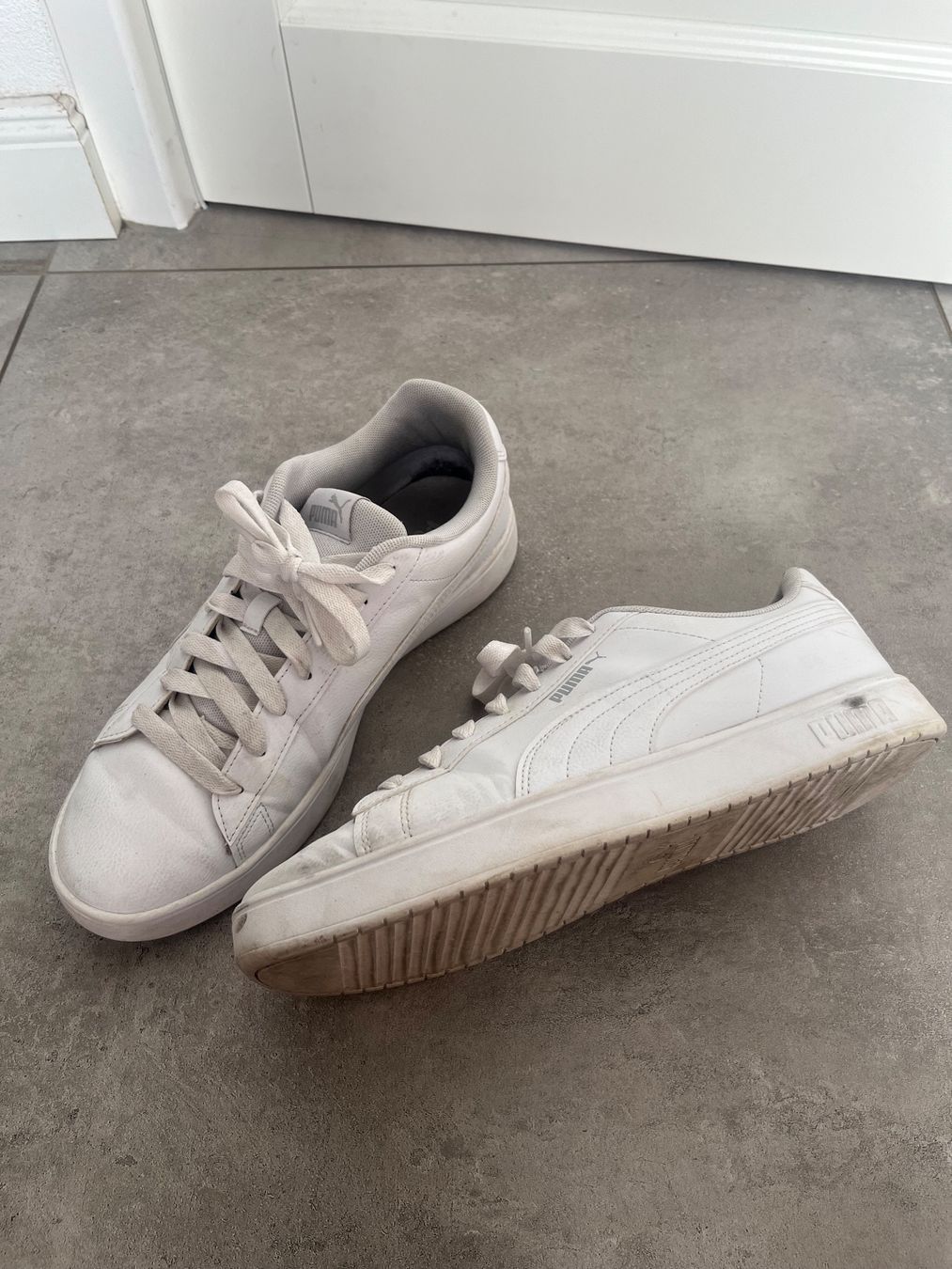 Puma Herrenschuhe: Puma Sneaker weiss, Leder, Gr. 43 – Gebraucht aus Mollis von Miss_Dresses