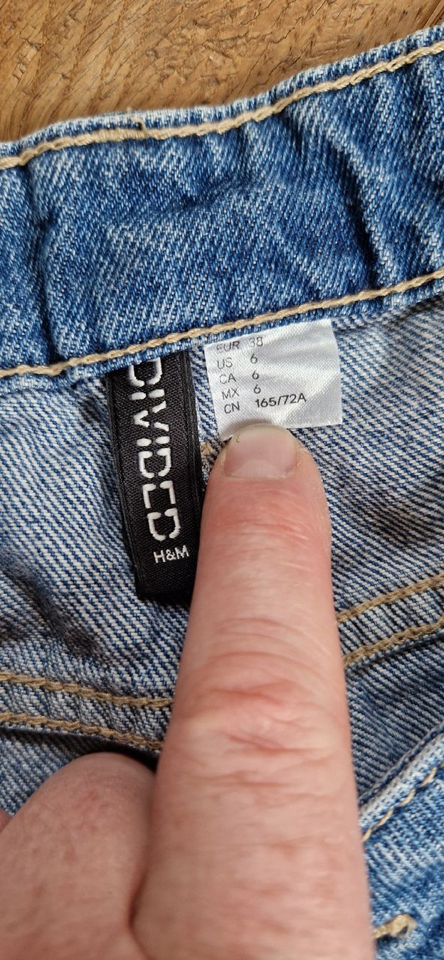 H&M Jeans: 2xJeans-Shorts in Gr.38 – Usato da Grosswangen venduto da iranki80 3