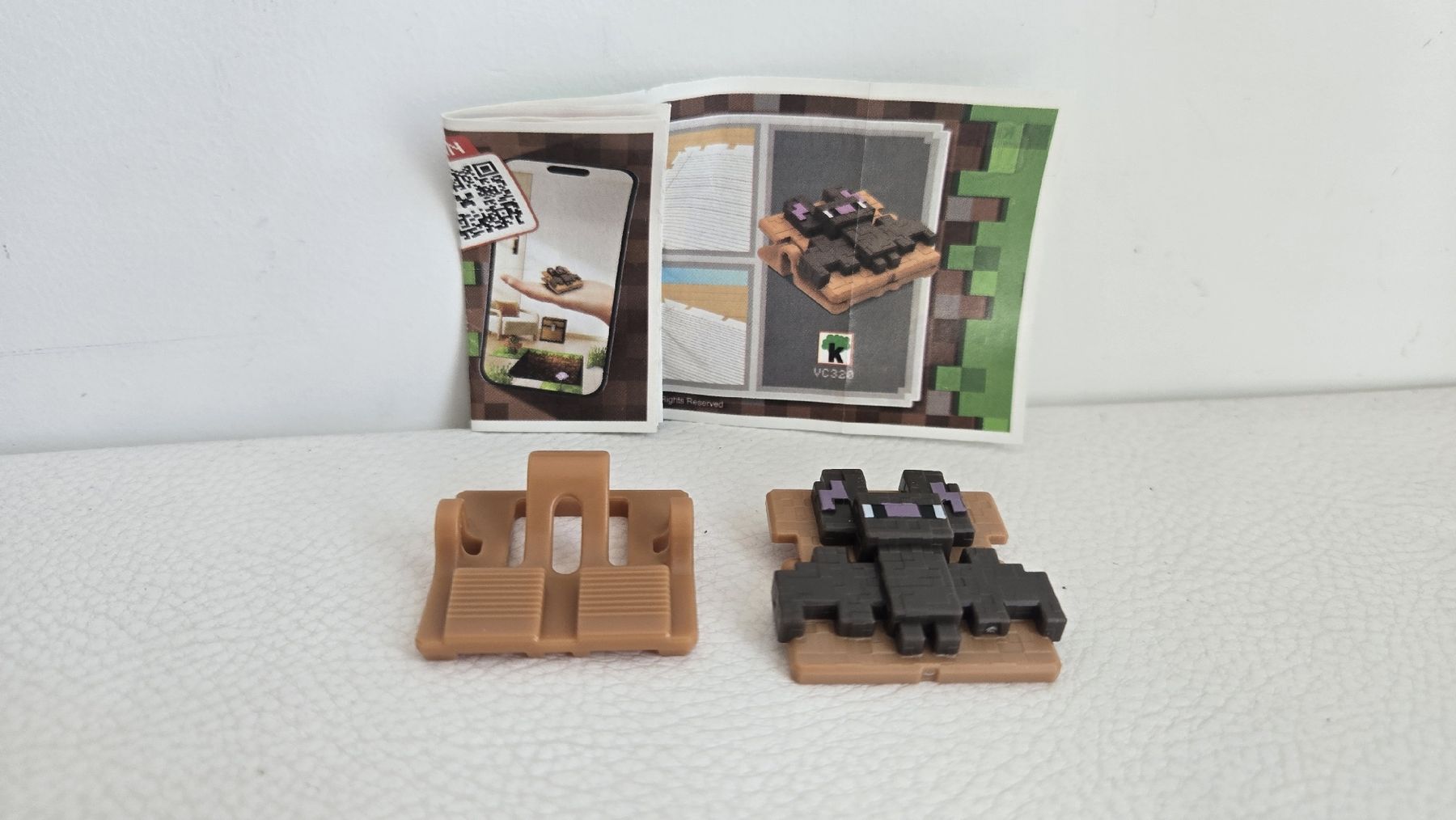 Statuette: Kinder Überraschung Minecraft Bat   – Nuovo (secondo la descrizione) da Sarmenstorf venduto da Lunares_Mare