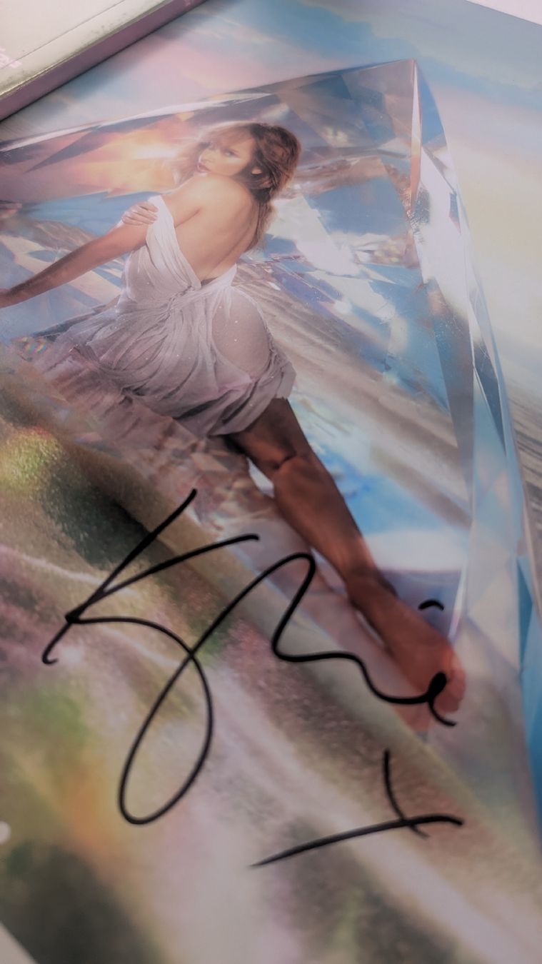 Dischi in vinile: Kylie Minogue Tention 2 Vinyl + CD + Signed Lithograph – Nuovo e nell'imballaggio originale da Zürich venduto da FashionSales