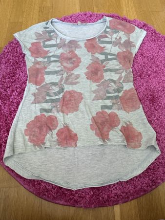 Sommerliches Shirt mit Blumenmuster, Gr. M, Top Zustand!