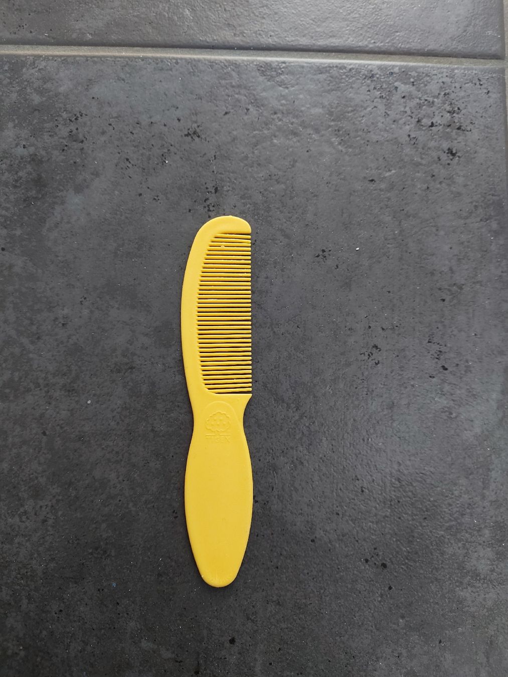 Altro per la cura dei capelli: peigne bébé – Usato da VUADENS venduto da momy 1