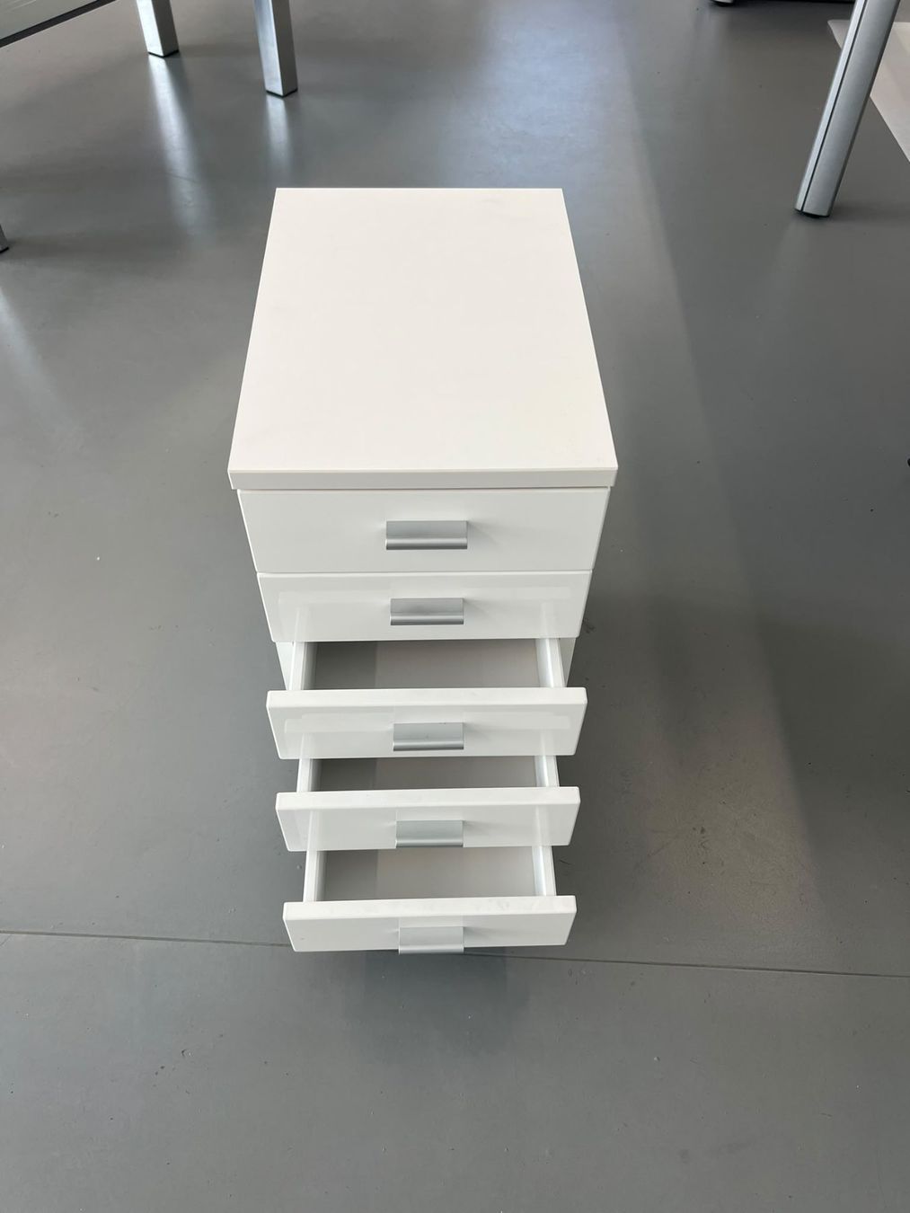 Commodes: Bürokommode weiss – D'occasion à Männedorf par KingDiui 1