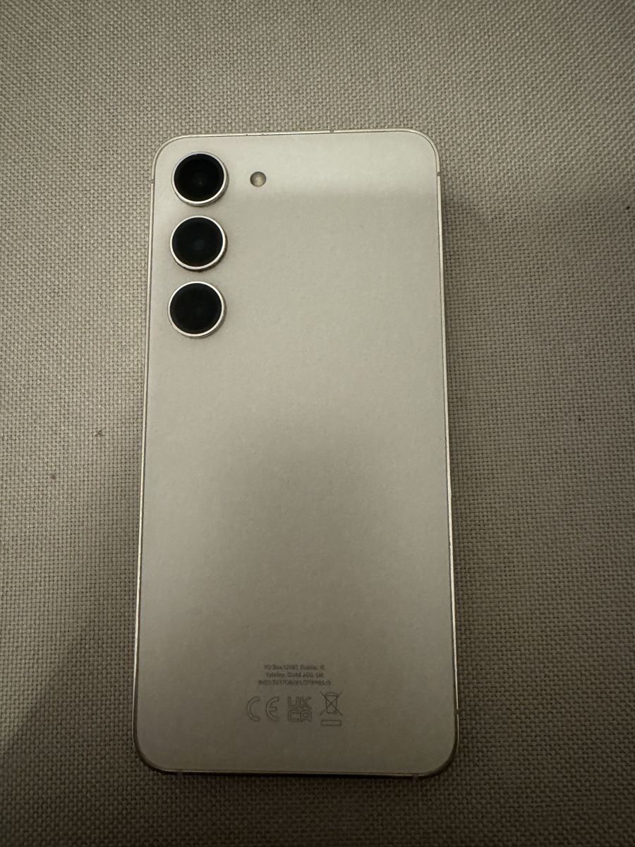 Samsung Handys / Smartphones: Samsung Galaxy S23- 256GB Bianco – Gebraucht aus Oberglatt ZH von Alicia. 1