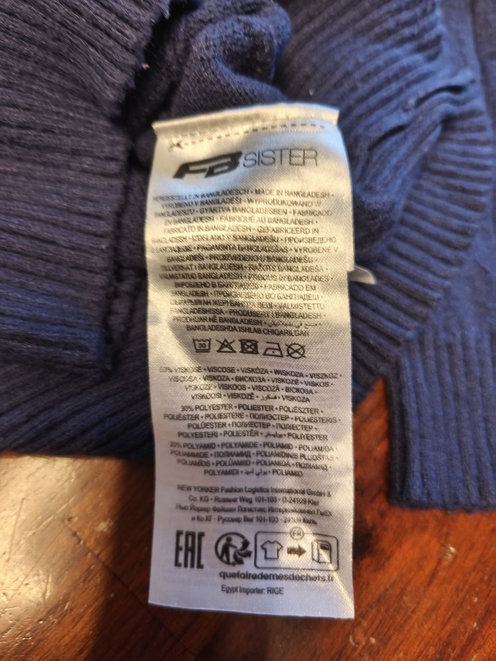 Maglioni & Felpe: Blauer FB Sister Pullover mit V-Ausschnitt, Grösse M – Usato da Wohlen AG venduto da art_9qvl 2