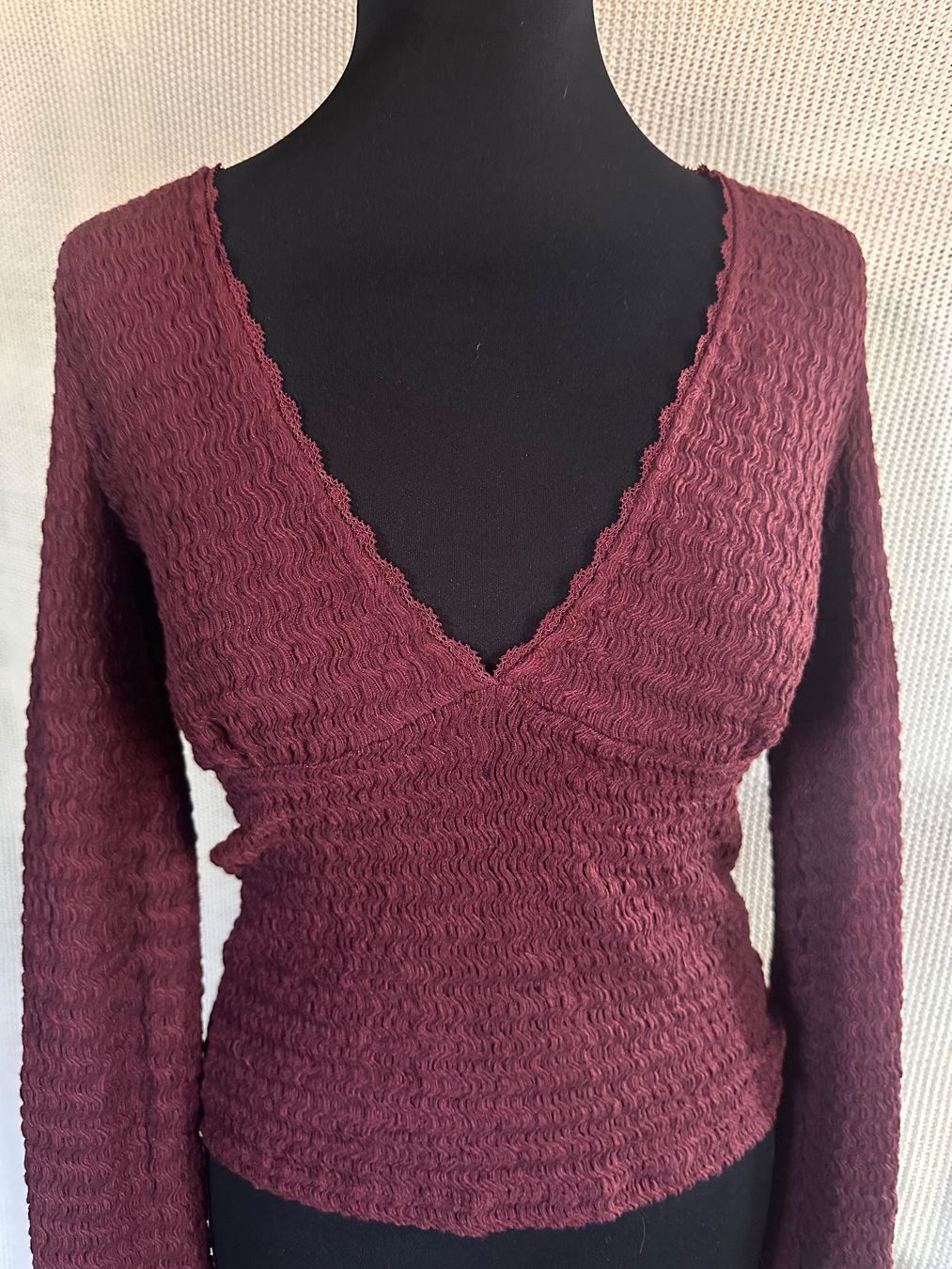 Pull&Bear Maglioni & Felpe: Neuer, dünner Pullover von Pull & Bear Gr. 36/38 – Nuovo (secondo la descrizione) da Muri AG venduto da Shoshana5 2