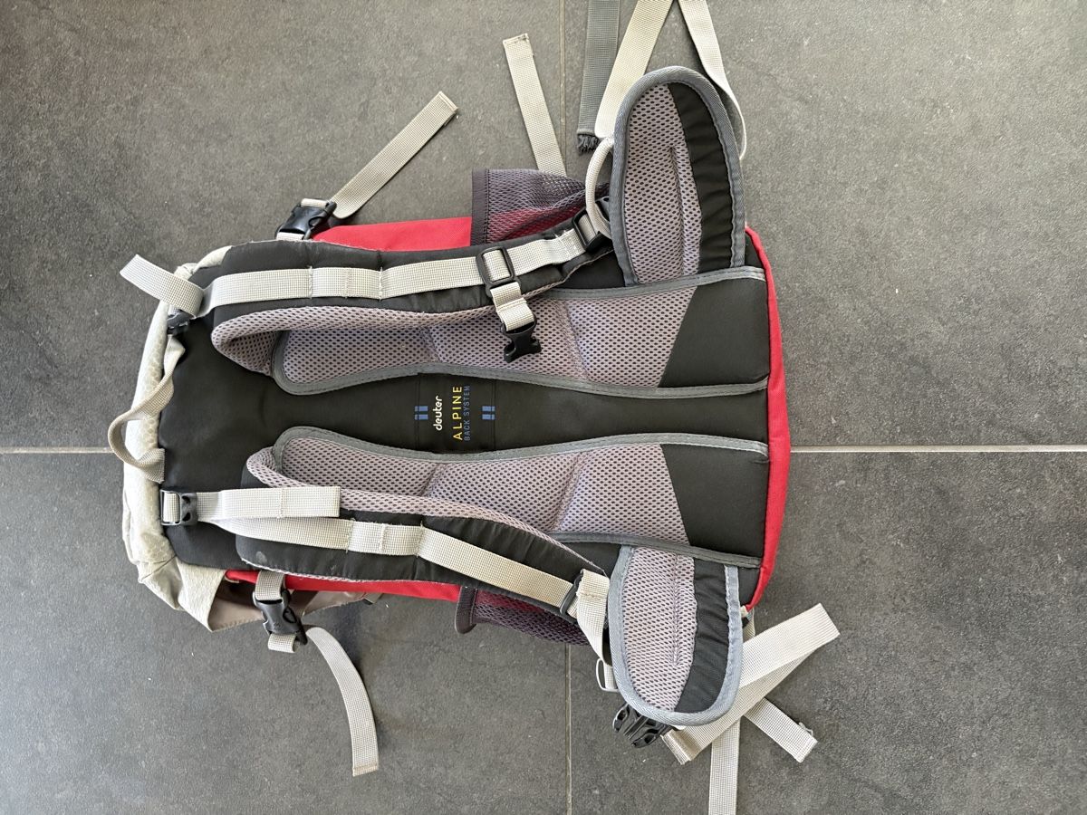 Deuter Sacs & sacs à dos: Rucksack Deuter Climber Alpine Back System H2O – D'occasion à Binz par Pitchou76 1