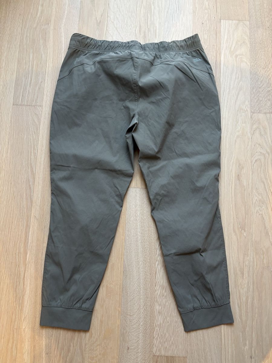 Pantaloni: Wanderhose Eddie Bauer oliv Gr. 46 – Usato da Gwatt (Thun) venduto da Bioethanol01 2