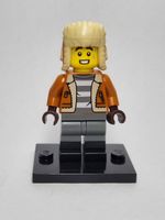 LEGO BAM Late 2023 Winter Guy with Jacket (Version 3)