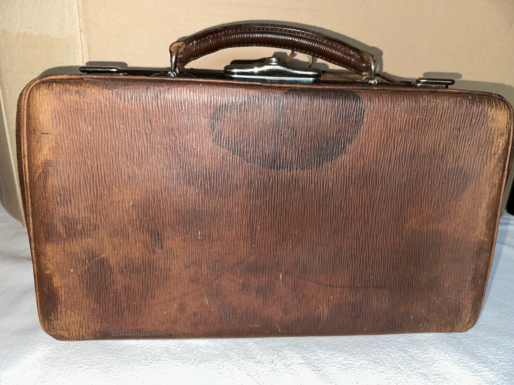Valigie: Sacoche "de docteur" ancienne – Usato da Ste-Croix venduto da BuffetSC 3