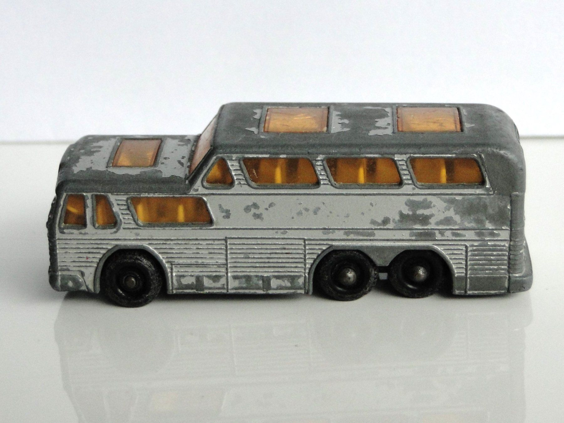 Matchbox Modellini d'auto: MATCHBOX LESNEY - Greyhound Coach Nr. 66 – Usato da Killwangen venduto da cyrano56 2