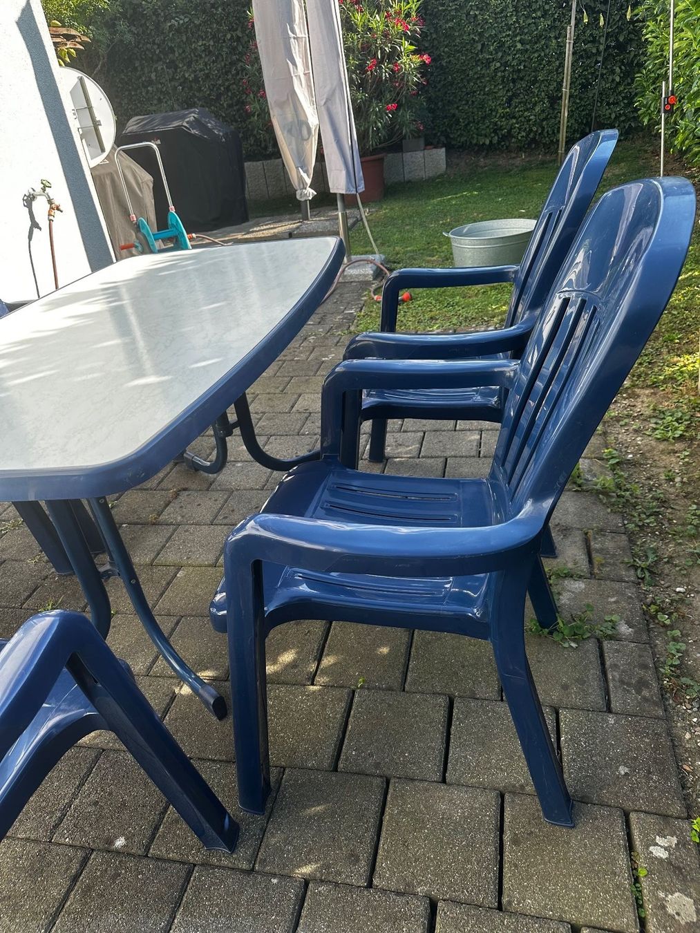 Set di tavolo e panche: Gartenmöbelset 5 Stühle mit Polsterauflage und Tisch – Usato da Wagenhausen venduto da vintagesecondhand 3