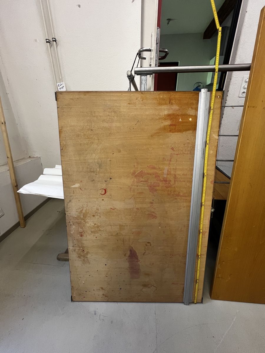 Piatti di portata: Tischplatte mit beweglicher Metallschiene – Usato da Winterthur venduto da schenker02