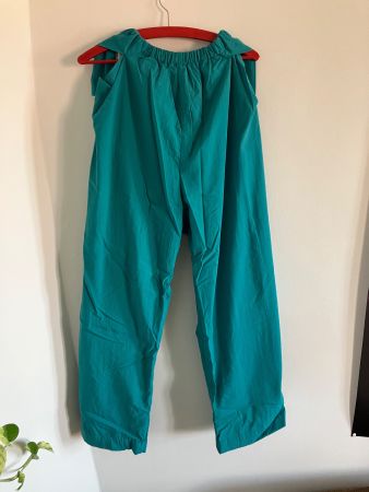 Pantalon de sport turquoise taille M bon état