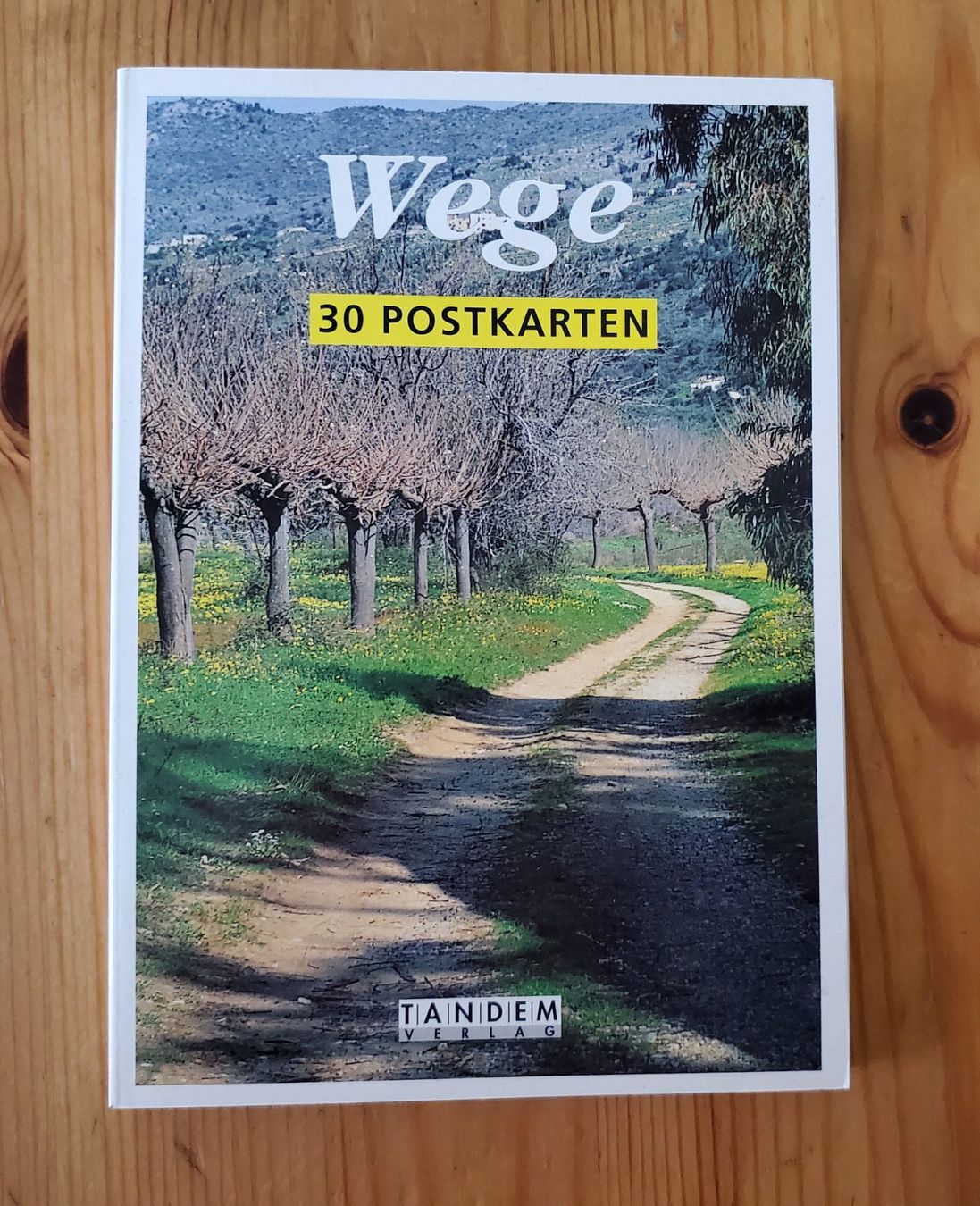 Livres: Postkartenbücher Herbst & Wege - 41 wunderschöne Postkarten – D'occasion à Zürich par BornInQueensland 6