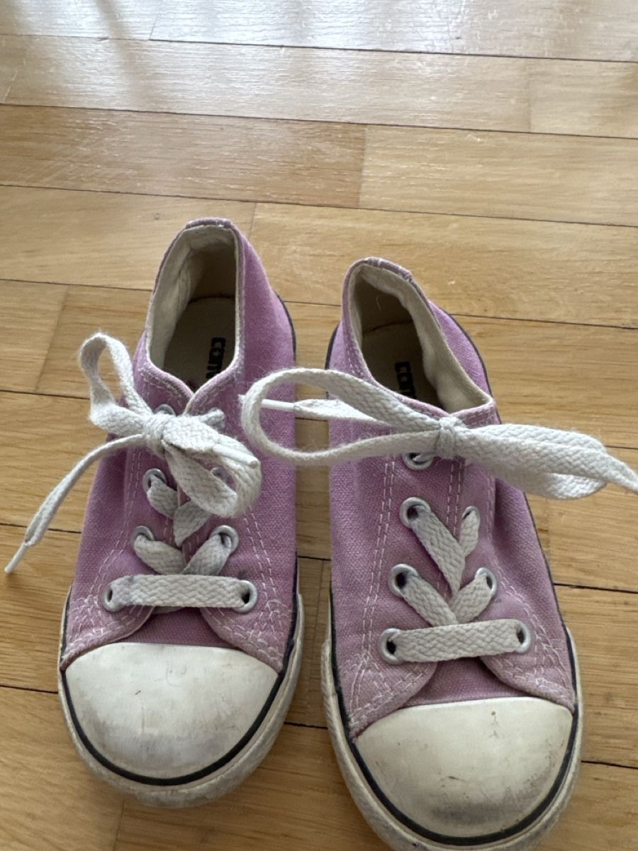 Converse Scarpe per ragazze: Coole Converse All Stars, Gr. 24, Lila – Usato da Wettingen venduto da Mary13