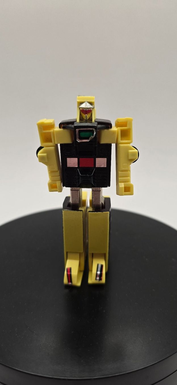 Bandai Giocattoli: Hato Bus transformable MR-27 - original 1983 – Usato da La Tour de Peilz venduto da Helvetica-Raw