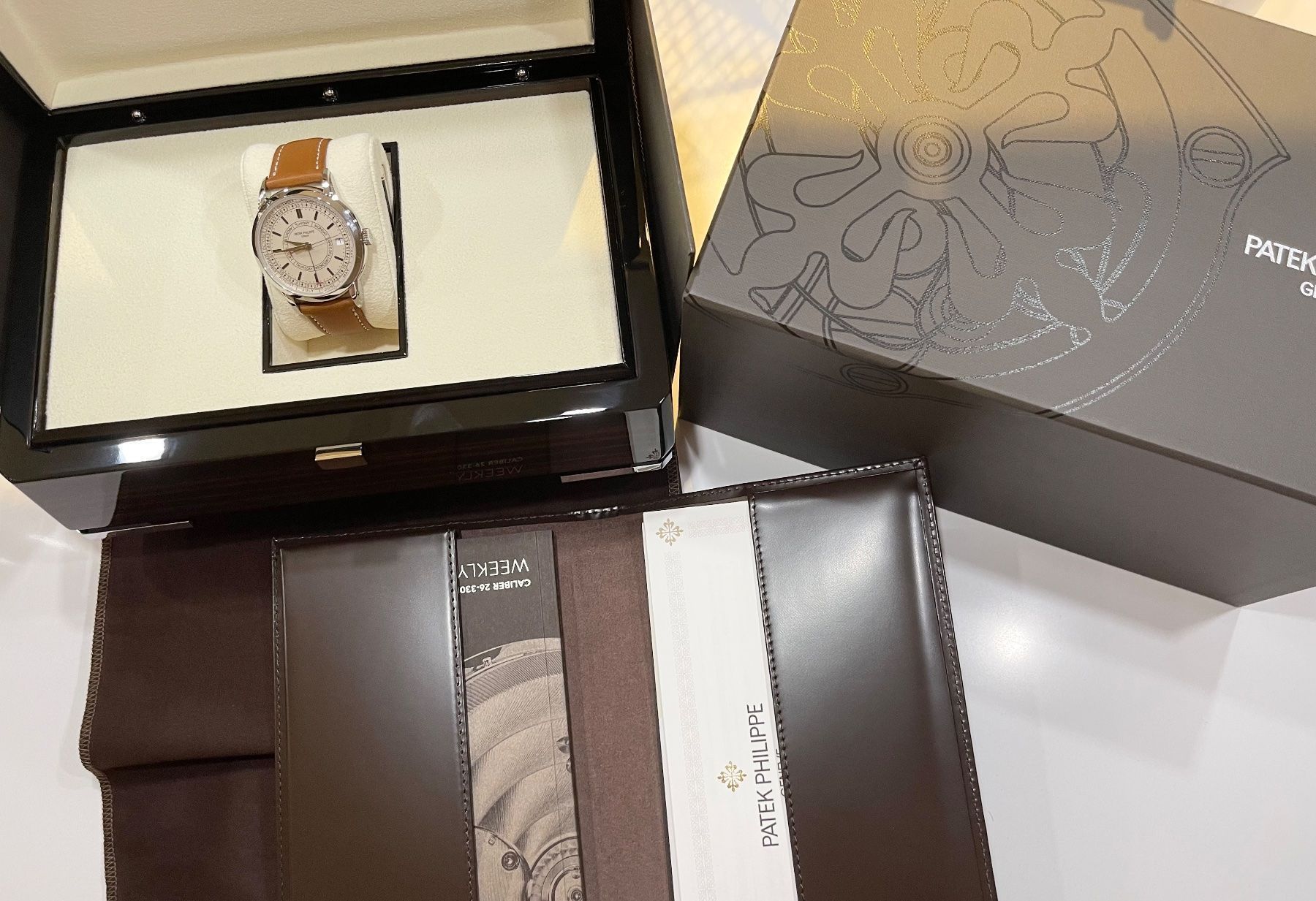 Patek Philippe Orologi: Patek Philippe 5212A-001 New 2022 – Nuovo e nell'imballaggio originale da Lugano venduto da Superstudiolugano 1