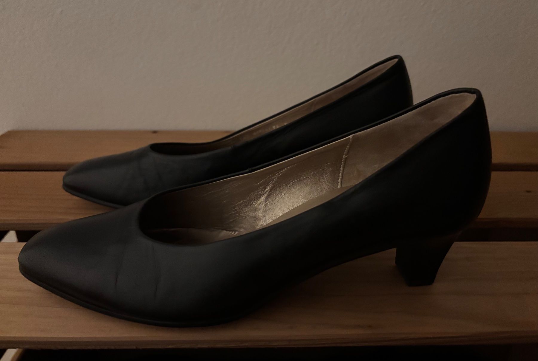 Gabor Chaussures femmes: Lederpumps Gabor – D'occasion à Winterberg ZH par vanilleinspiration 1