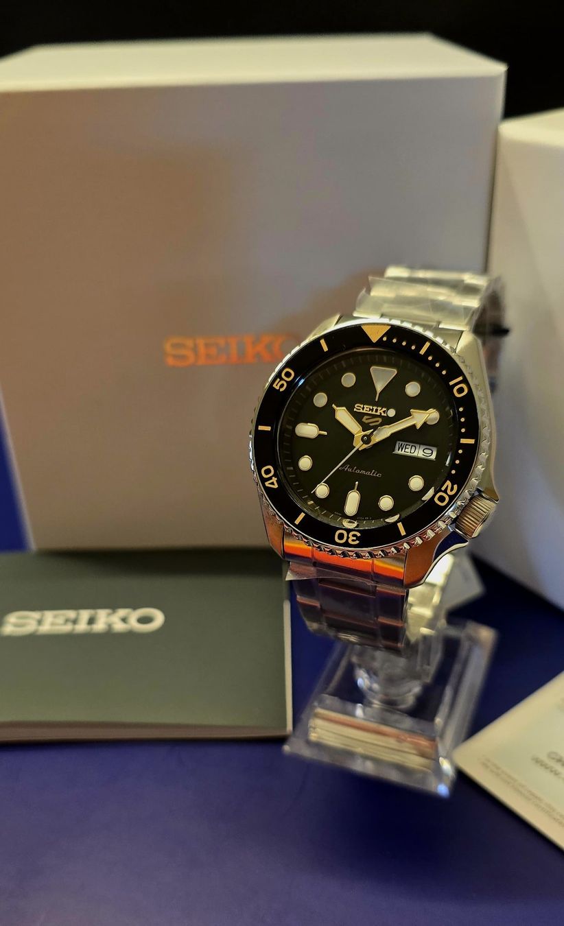 Seiko Orologi: SEIKO AUTOMATIC DAY-DATE FULLSET 2Y WARRANTY – Nuovo e nell'imballaggio originale da Neftenbach venduto da Taschen-Uhren 8