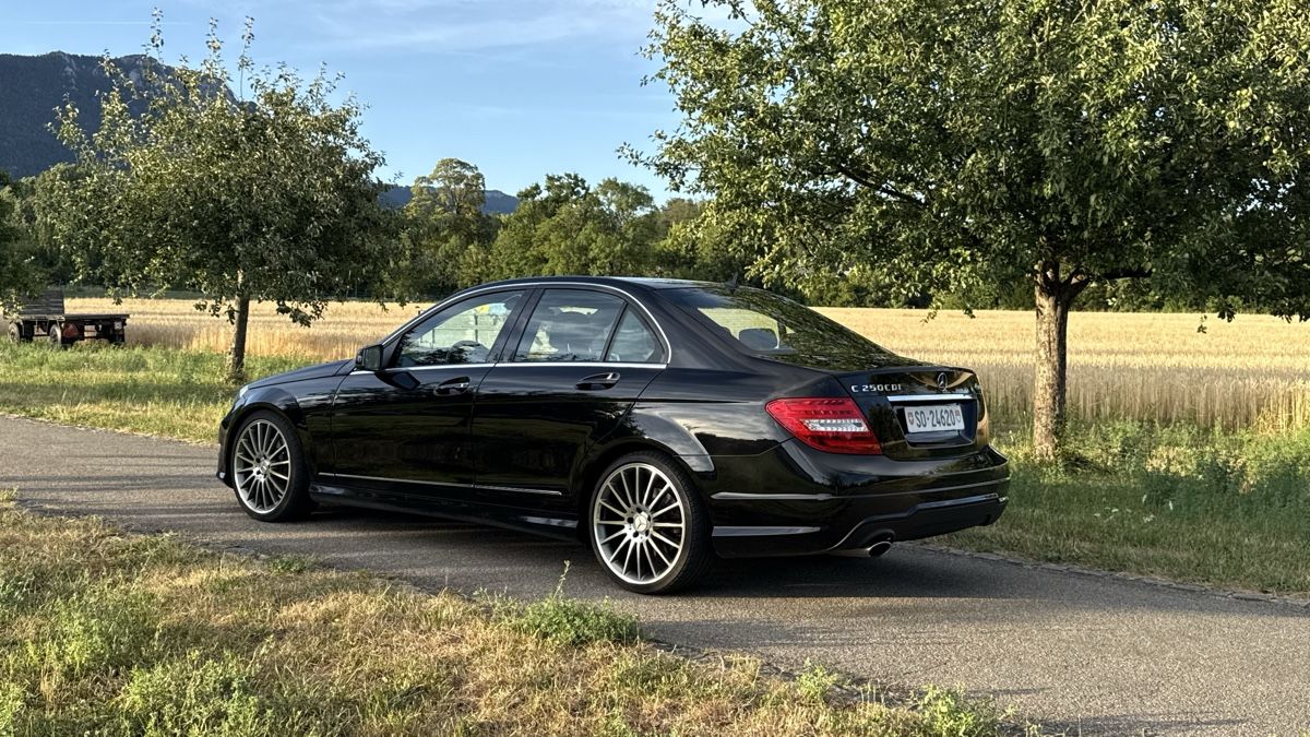 Mercedes-Benz Automobili: Mercedes C 250 AMG Line – Usato da Langendorf venduto da Urs-Martin