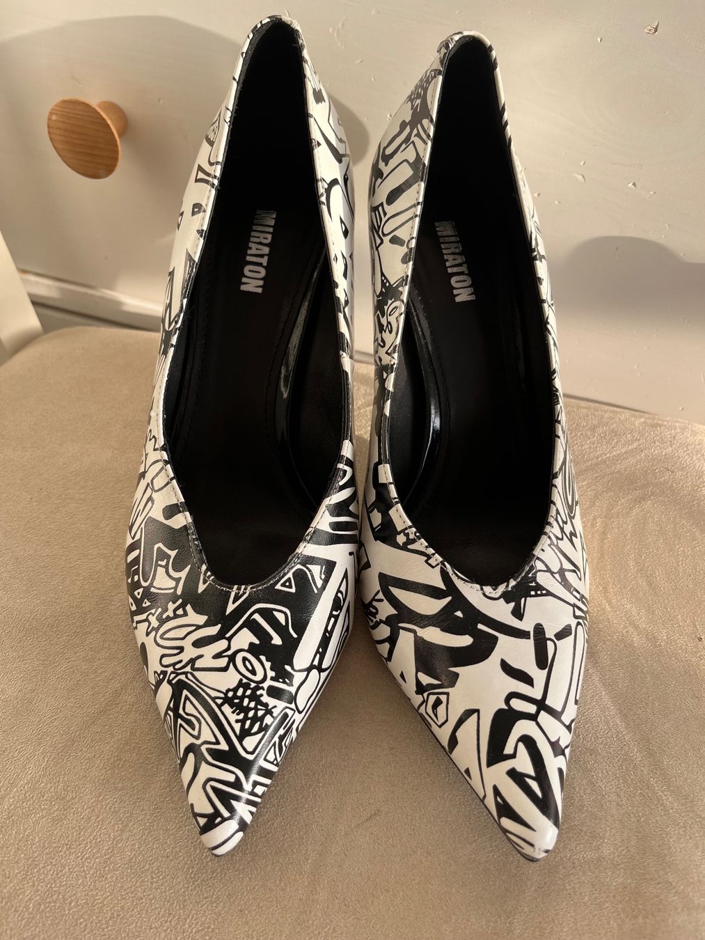 Scarpe da donna: Stylish shoes in  leather size 39 – Nuovo (secondo la descrizione) da Chêne-Bougeries venduto da Seetooyoo 7
