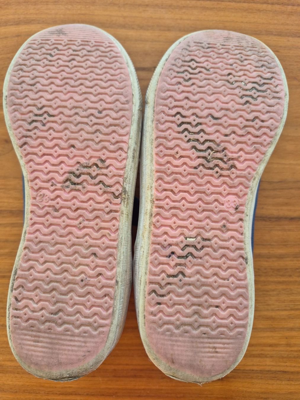 Schuhe für Mädchen: Freizeitschuhe, Halbschuhe Gr. 33 – Gebraucht aus Lengnau AG von Mefari 2