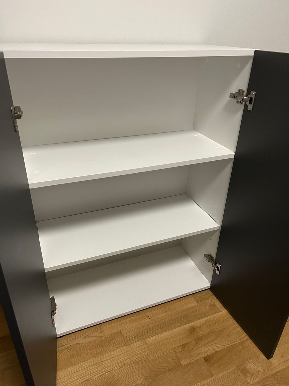 Scaffali: Sideboard Weiss/Grau – Usato da Luzern venduto da noz_b7k9 1