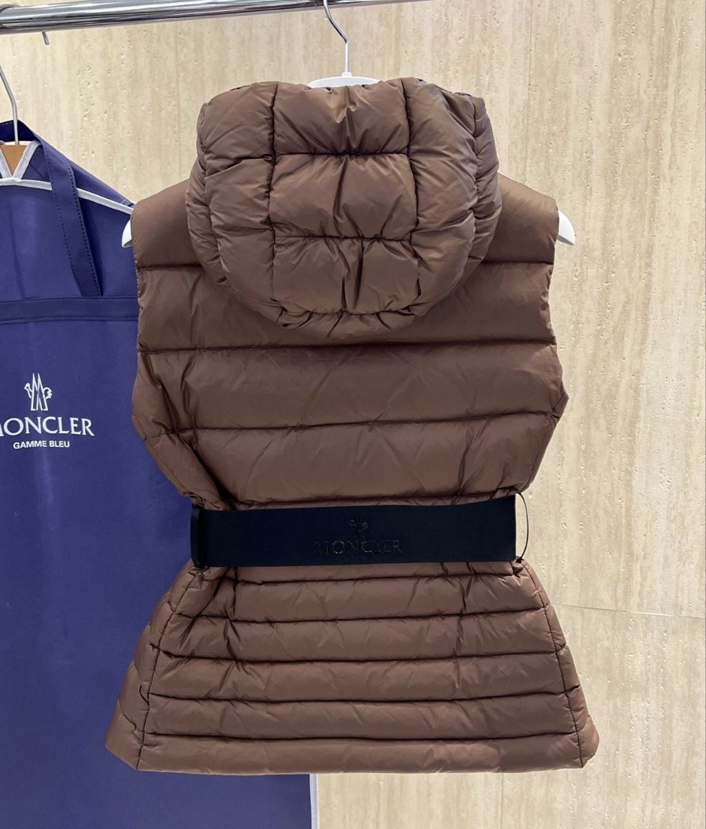 Moncler Giacche: Moncler jacket – Usato da Lausanne venduto da LadyGSx 3