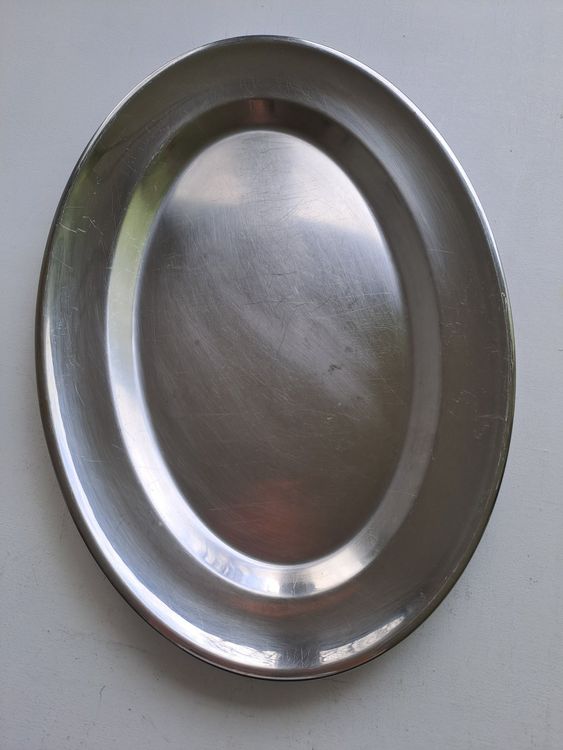 Ilsa Servierplatte Aus Emailliertem Gusseisen – Mit Sperrholz-Tablett, 28 X 19 Cm