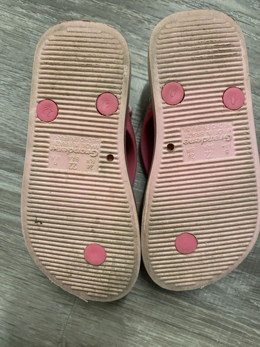 Schuhe für Mädchen: Ipanema Flip-Flops, Gr. 22, Rosa mit Cupcake-Motiv – Gebraucht aus Diegten von streuli 1