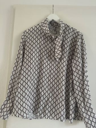 Elegante Bluse mit Muster, Grösse L Herbst Angebot!