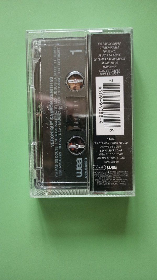 Musicassette: CASSETTE VERONIQUE SANSON - CHANSONS – Usato da PORRENTRTUY venduto da RABAIS_SPORT 1
