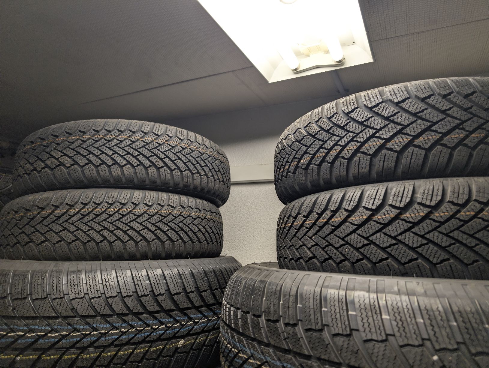 Continental Pneus & Roues: Winterreifen  – Neuf avec emballage d'origine à Dürrenäsch par Pneu-Idris