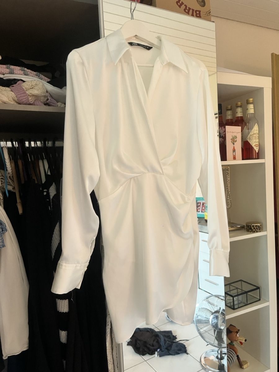 Zara Kleider: Zara Kleid weiss, neu – Neu (gemäss Beschreibung) aus Frick von Lipstik