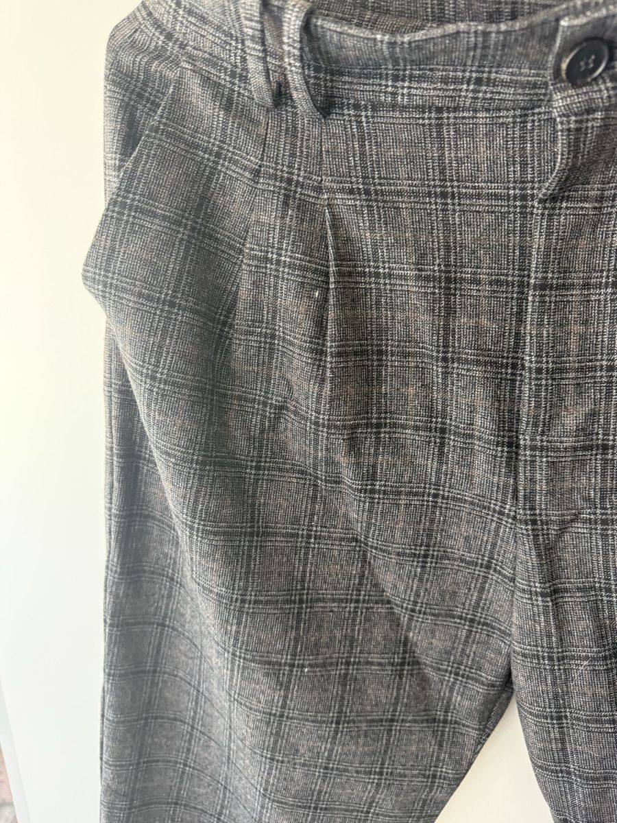 Zara Pantaloni: Hose von Zara – Usato da Zürich venduto da jad_9d2n 2