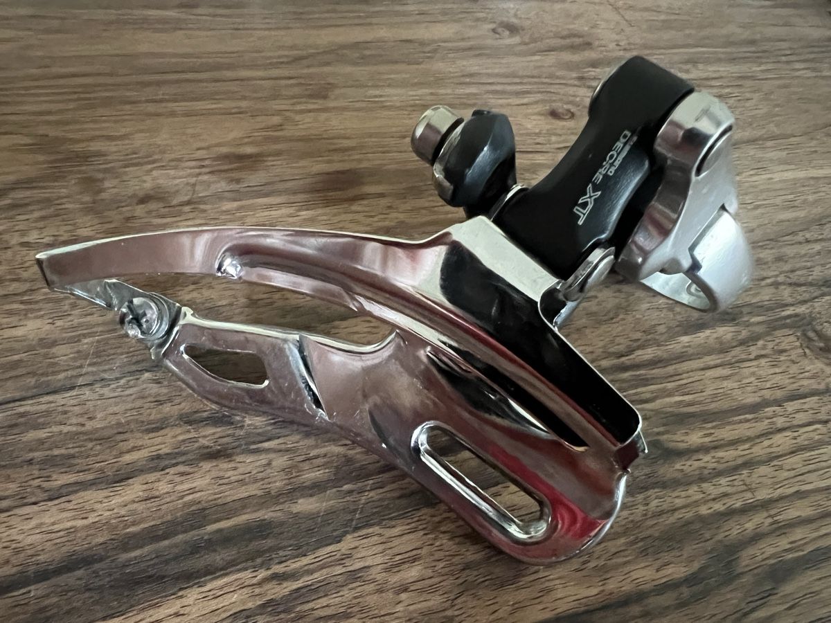 Shimano Pezzi di ricambio: Shimano Deore XT Umwerfer Top Pull FD-M737- Oldschool Yeti – Usato da Münchenstein venduto da Roma156 1