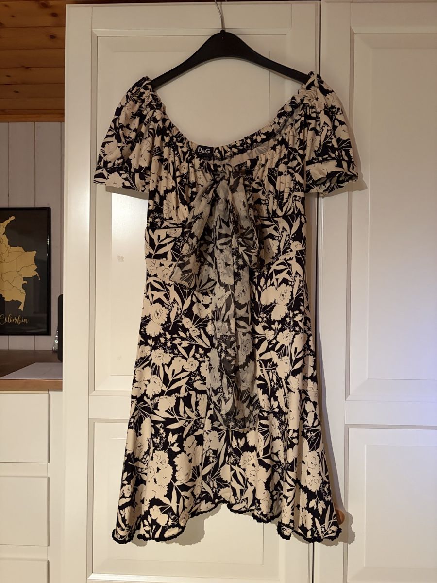 Dolce & Gabbana Kleider: D&G Floral Mini Dress – Gebraucht aus St.Josefen von lop_lh8d