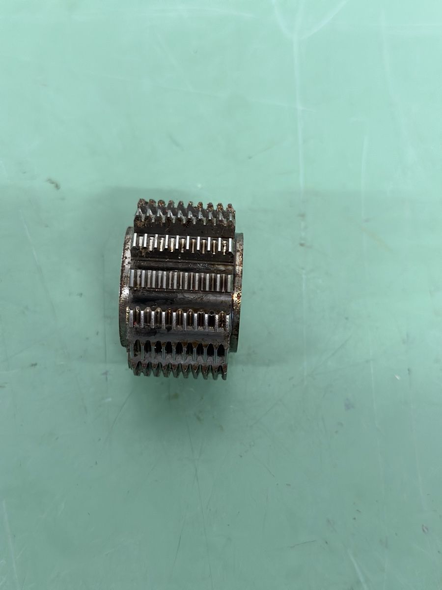 Tutti gli attrezzi: Mikron gear cutting module M0.675 – Nuovo e nell'imballaggio originale da Aarberg venduto da SNMachines 2