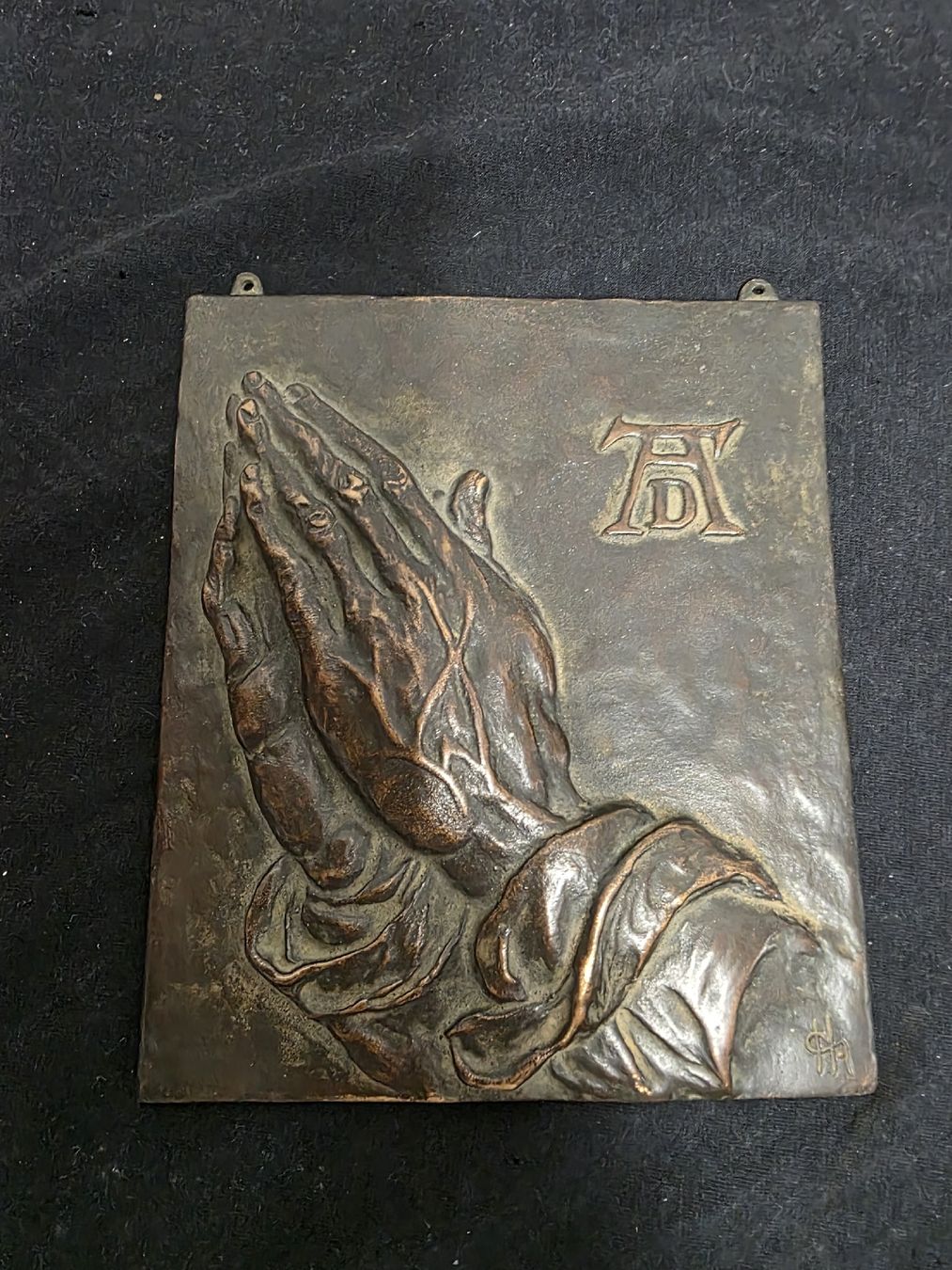 Sculture & Statue: Antikes Bronzerelief, Gebetshände, THAD Monogramm, – Usato da Wolfertswil venduto da Antiko 2